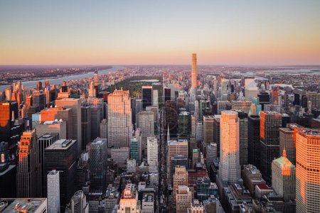 Téléchargez les photos : NYC Aerial Manhattan Central Park 432 Park Avenue Condominiums - en image libre de droit