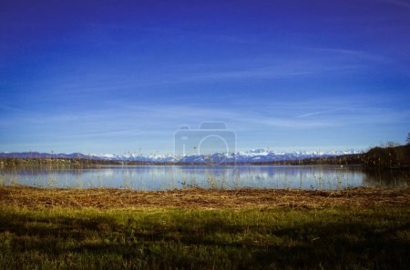 Téléchargez les photos : Lake view in Zurich spring - en image libre de droit