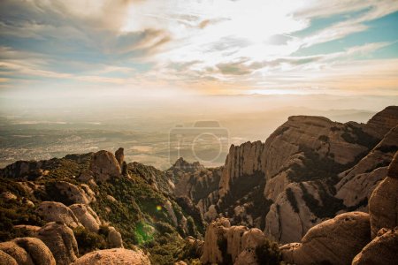 Foto de Paisaje de las montañas de Montserrat, Cataluña, España - Imagen libre de derechos
