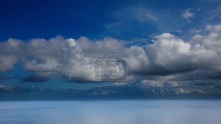 Téléchargez les photos : Vue sur l'océan Pacifique Kumejima - en image libre de droit