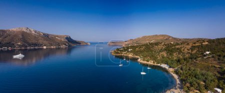 Téléchargez les photos : Drone morning view of the harbour of Leros in Greece - en image libre de droit
