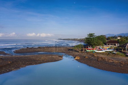 Playa de Medewi en la provincia de Negara en Bali Indonesia