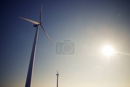 Foto de Wind turbine generators for renewable electric energy production - Imagen libre de derechos