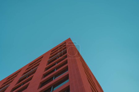 Foto de Red brick building with sky in wynwood miami - Imagen libre de derechos