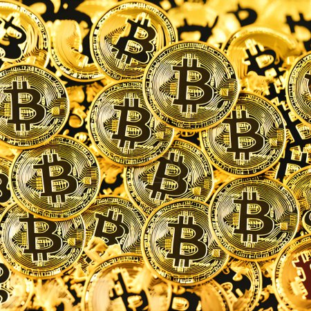 Foto de Bitcoin Crypto currency Gold background - Imagen libre de derechos