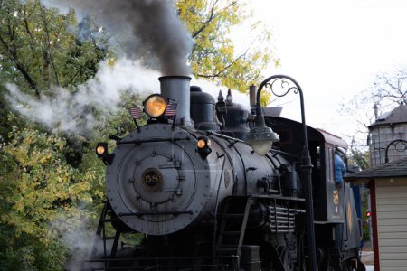 Téléchargez les photos : Wilmington and Western Steam Engine with Smoke - en image libre de droit
