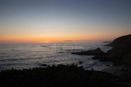 Foto de Puesta de sol dramática sobre el océano en Bodega Bay, CA - Imagen libre de derechos