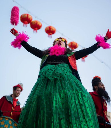 Foto de Madrid Spain; February 18, 2023: The Magic of Madrid Carnival: An Explosion of Creativity in Every Costume - Imagen libre de derechos