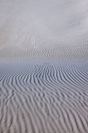 Foto de Ondas y ondas abstractas en la arena en White Sands Nuevo México - Imagen libre de derechos