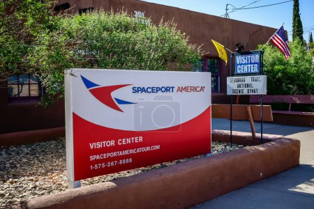 Téléchargez les photos : Truth or Consequences, NM, États-Unis - 2 mai 2022 : The Spaceport America Visitor Center - en image libre de droit
