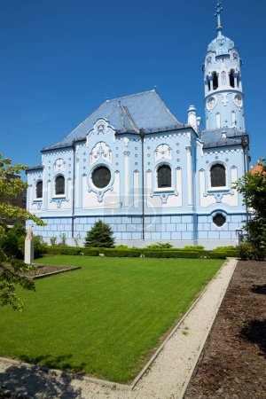 Foto de Iglesia de Santa Isabel o Modry Kostol Svatej Alzbety conocida como Iglesia Azul en Bratislava. - Imagen libre de derechos