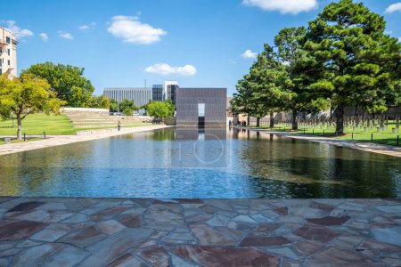 Téléchargez les photos : Oklahoma City, OK, États-Unis - 16 septembre 2022 : Les immenses réserves extérieures du Capitole de l'État de l'Arizona - en image libre de droit