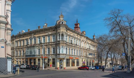 Téléchargez les photos : Odessa, Ukraine 22.03.2023. Immeuble historique sur la rue Torgovaya à Odessa, Ukraine, par une journée ensoleillée de printemps - en image libre de droit