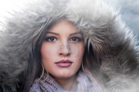 Foto de Chica en ropa de invierno - Imagen libre de derechos