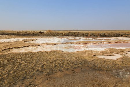 Foto de Walvis Bay Salt Holdings. El mayor productor de sal marina solar en el África subsahariana. Swakopmund, Namibia. - Imagen libre de derechos