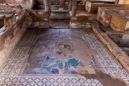Foto de Merida, Spain - December 21, 2022: Cosmological Mosaic.. Roman mosaic in the ancient ruins of the Casa del Mitreo. - Imagen libre de derechos