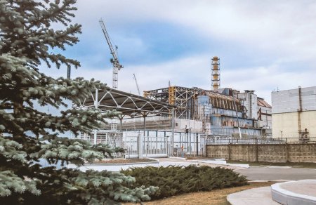 Sarkophag des vierten Kraftwerks des Kernkraftwerks Tschernobyl nach dem Unfall