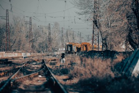 final de la carretera dañado y quemado trenes guerra en Ucrania con Rusia