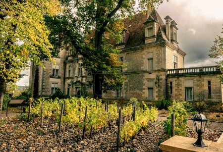 Domaine du Chteau de Montrecourt ist ein 4-Sterne-Hotel-Restaurant im Herzen des Dordogne-Tals, in der Nähe der Schlösser und Sarlat. Frankreich Peregor 10. Oktober 2022