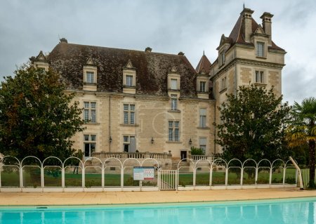 Domaine du Chteau de Montrecourt ist ein 4-Sterne-Hotel-Restaurant im Herzen des Dordogne-Tals, in der Nähe der Schlösser und Sarlat. Frankreich Peregor 10. Oktober 2022