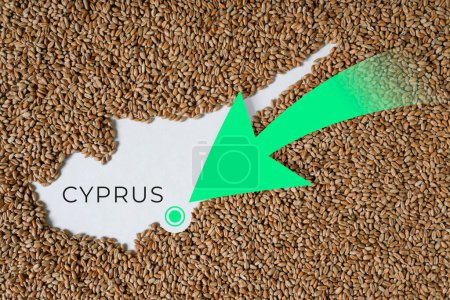 Carte de Chypre remplie de grains de blé. Direction flèche verte. Espace pour le texte.