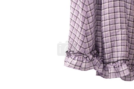 Foto de Vestido violeta volantes aislados sobre un fondo blanco. Vestido a cuadros. - Imagen libre de derechos