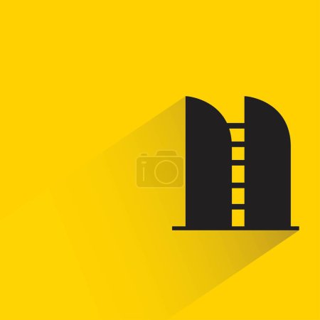 Ilustración de Silueta icono del edificio de oficinas con sombra sobre fondo amarillo - Imagen libre de derechos