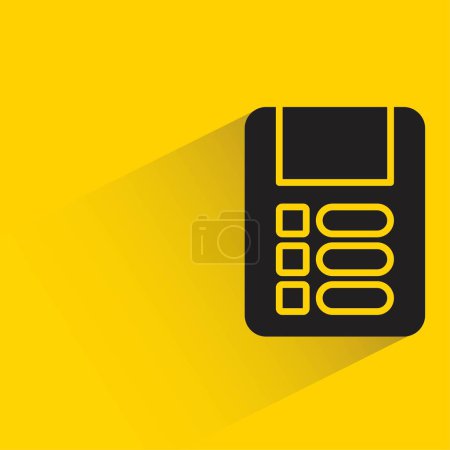 Téléchargez les illustrations : Calculatrice avec ombre sur fond jaune - en licence libre de droit