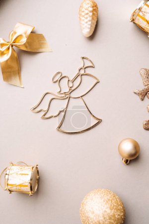 Téléchargez les photos : Vue rapprochée des décorations du nouvel an, fond de l'humeur de Noël - en image libre de droit