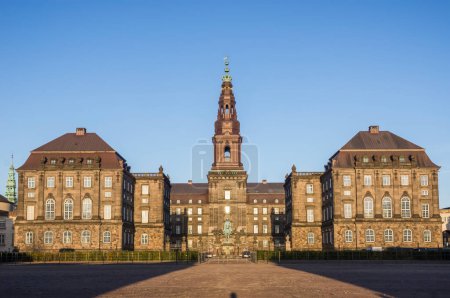 Téléchargez les photos : Palais royal Christiansborg à Copenhague, Danemark - en image libre de droit