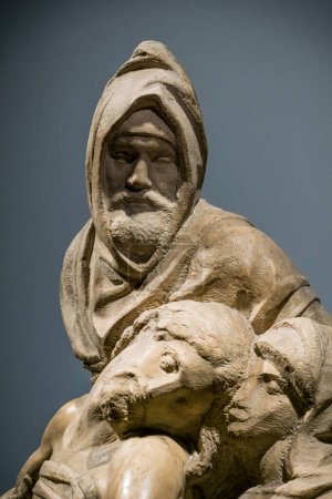 Téléchargez les photos : Sculpture de Michel-Ange au Musée de l'Opéra del Duomo à Florence, Italie - en image libre de droit
