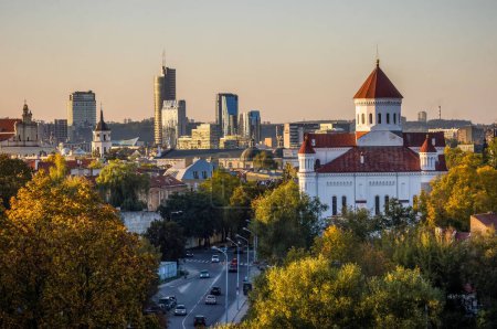 Blick auf das alte und moderne Vilnius in Litauen