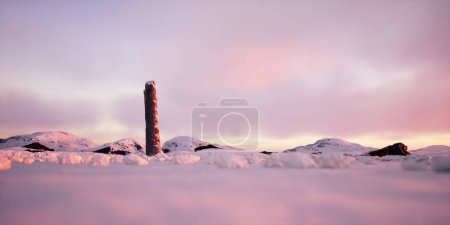 Téléchargez les photos : Tronc cassé de pin dans la neige vallonnée paysage d'hiver au coucher du soleil. - en image libre de droit