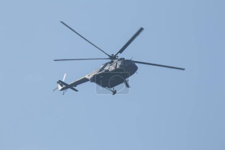 Téléchargez les photos : Hélicoptère Mil Mi-17V-5 de l'armée royale thaïlandaise - en image libre de droit