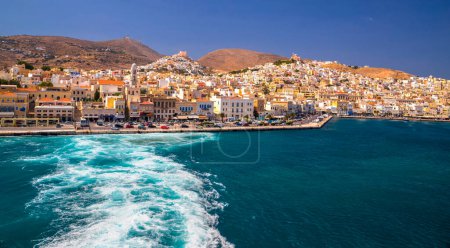 syros o siros isla en Grecia vacaciones turísticas de verano