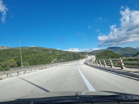 Foto de Carretera carretera carretera egnatia en Grecia - Imagen libre de derechos