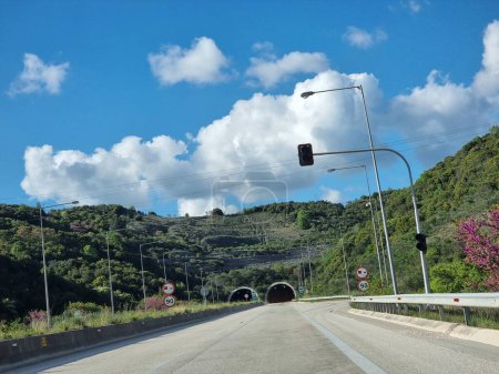 Foto de Carretera carretera carretera egnatia en Grecia - Imagen libre de derechos