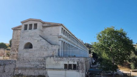 athina griechenland museum in stoa attalou in antike agora platz statuen säulen gebäude