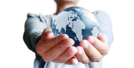 Téléchargez les photos : Tenant un globe terrestre rayonnant dans sa main - en image libre de droit