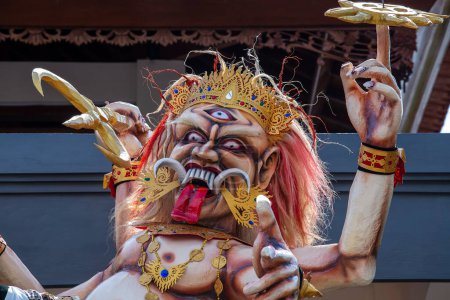 Foto de Ogoh-ogoh en Bali, Indonesia. Ogoh-ogoh son estatuas construidas para el desfile de Ngrupuk, que tiene lugar en la víspera del día de Nyepi en Bali, Indonesia. Unas vacaciones hindúes marcadas por un día de silencio
. - Imagen libre de derechos