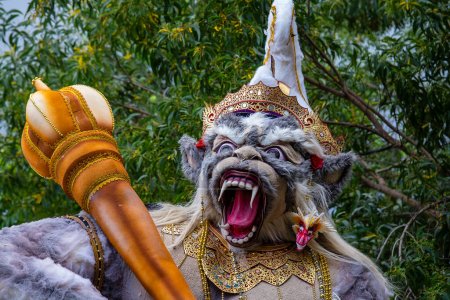 ogoh-ogoh in bali, Indonesien. ogoh-ogoh sind Statuen, die für die Ngrupuk-Parade gebaut wurden, die am Vorabend des Nyepi-Tages in Bali, Indonesien stattfindet. ein hinduistischer Feiertag, der von einem Tag der Stille geprägt ist.