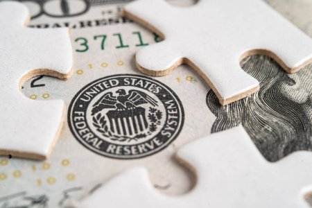 Téléchargez les photos : Le système de la Réserve fédérale avec puzzle papier, le système bancaire central des États-Unis d'Amérique. - en image libre de droit