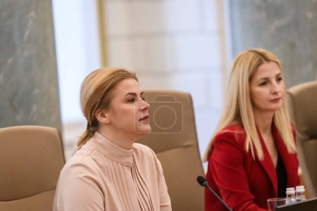 Téléchargez les photos : RIGA, LETTONIE. 5 mars 2024. Jan Jambon, ministre-président de la Flandre rencontre Evika Silina (photo), Premier ministre de Lettonie. - en image libre de droit