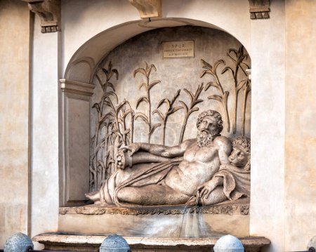 Téléchargez les photos : Statue of the river Aniene in Piazza delle Quattro Fontane, Rome, Italy - en image libre de droit