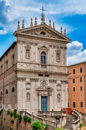 Foto de Fachada de la Iglesia de Santi Domenico e Sisto, Roma, Italia - Imagen libre de derechos