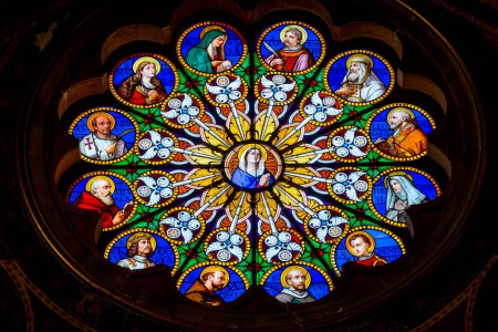 Téléchargez les photos : Fenêtre Rose de la Basilique Santa Maria sopra Minerva, Rome, Italie - en image libre de droit