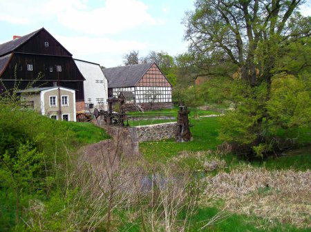 Téléchargez les photos : The historic monastery mill with half-timbering - en image libre de droit