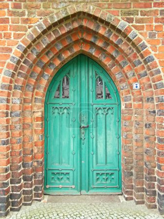 Téléchargez les photos : Portail de la chapelle évangélique Saint-Georges du Moyen Âge - en image libre de droit