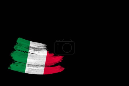 Nationalflagge Italiens auf strukturiertem Pinselstrich-Hintergrund, 3D-Illustration, Patriotismus und Demokratie, Freiheits- und Unabhängigkeitskonzept, kulturelles Erbe