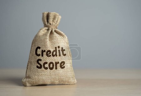 Bag with credit score. High costs, expensive loan servicing, low credit rating. Seeking advice, budgeting consciously, and exploring debt management options, regaining financial stability.